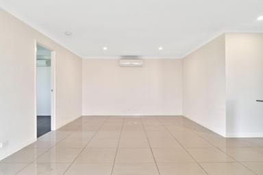 Unit Leased - QLD - Wyreema - 4352 - Modern Country Living  (Image 2)