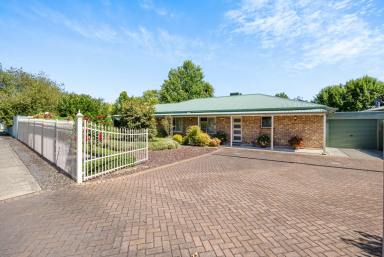House For Sale - SA - Hahndorf - 5245 - Upsizing, downsizing or investing... this is the one!  (Image 2)