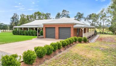 Lifestyle For Sale - NSW - Tamworth - 2340 - DON'T COMPROMISE ON LOCATION OR QUALITY  (Image 2)
