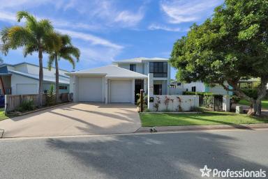 House For Sale - QLD - Blacks Beach - 4740 - Beautiful Blacks Beach!  (Image 2)