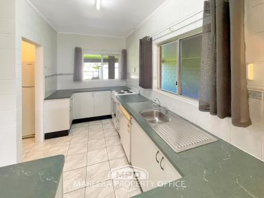 House For Sale - QLD - Mareeba - 4880 - CONVENIENT LOCATION – SOLID HOME + OFFICE  (Image 2)