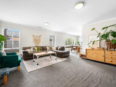 House Sold - VIC - East Bairnsdale - 3875 - LOW MAINTENANCE LIFESTYLE  (Image 2)