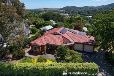 House For Sale - VIC - Healesville - 3777 - Convenient Family Living with Yarra Valley Views  (Image 2)