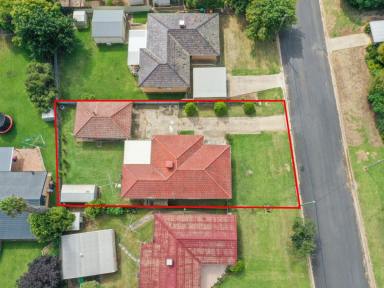 House Sold - NSW - Young - 2594 - First Time Offered In Nearly 30 Years  (Image 2)