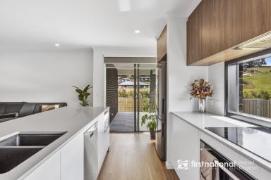 House Leased - TAS - Kingston - 7050 - Looking for a modern, stylish home?  (Image 2)