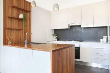 Unit Leased - NSW - Wollongong - 2500 - Modern and Fully Furnished  (Image 2)