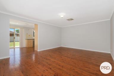House For Lease - NSW - Lavington - 2641 - QUIET COURT LOCATION!  (Image 2)