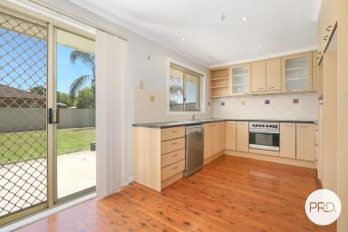 House For Lease - NSW - Lavington - 2641 - QUIET COURT LOCATION!  (Image 2)