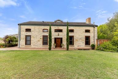 House For Sale - NSW - Tumut - 2720 - Escape To The Country  (Image 2)