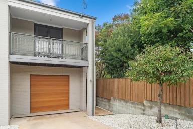 Townhouse Sold - NSW - Mayfield - 2304 - MAKE THIS STUNNING TOWNHOUSE YOUR OWN!  (Image 2)