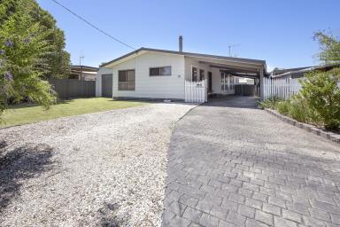 House Sold - VIC - Swan Hill - 3585 - Modern comfort Awaits!  (Image 2)