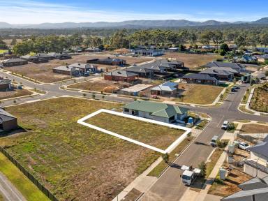 Residential Block For Sale - VIC - Seymour - 3660 - ON The LEVEL  (Image 2)