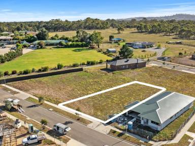 Residential Block For Sale - VIC - Seymour - 3660 - ON The LEVEL  (Image 2)