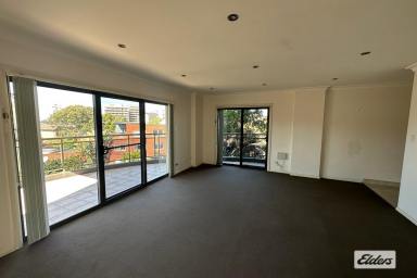 Apartment Leased - NSW - Wollongong - 2500 - 3 BEDROOM UNIT - CBD LIVING  (Image 2)
