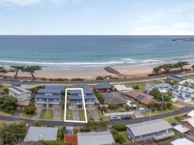 Duplex/Semi-detached For Sale - VIC - Apollo Bay - 3233 - CAPTIVATING VIEW EVERY DAY  (Image 2)