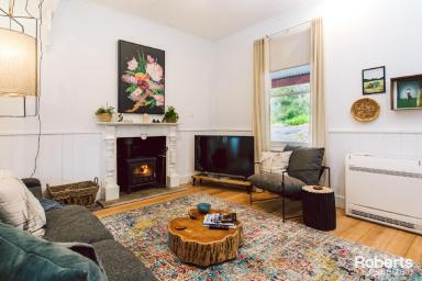 House For Sale - TAS - Strahan - 7468 - Charming 2-Bedroom Airbnb Gem  (Image 2)