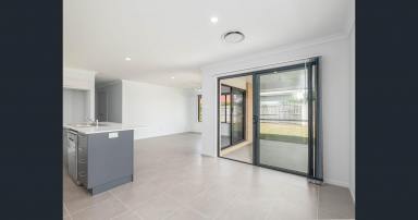 House Leased - QLD - Jones Hill - 4570 - Family home!  (Image 2)