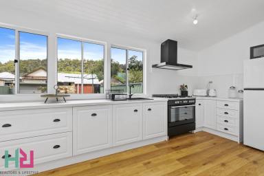 House For Sale - NSW - Lithgow - 2790 - Fully Renovated Cottage with Modern Comforts & Timeless Charm  (Image 2)