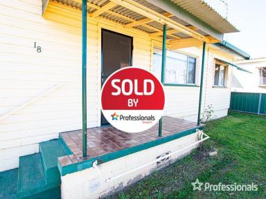 House Sold - NSW - Barraba - 2347 - 18 Askin Ave, Barrabah - Investment or Great Home  (Image 2)