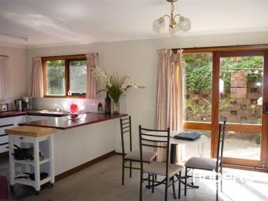 Apartment For Lease - TAS - Glebe - 7000 - Neat Townhouse in Popular Location! (Image 2)