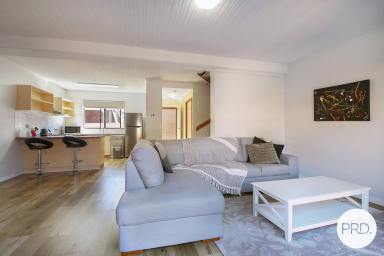 Townhouse Leased - NSW - Lavington - 2641 - TWO STOREY TWO BEDROOM UNIT!  (Image 2)
