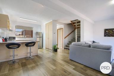 Townhouse Leased - NSW - Lavington - 2641 - TWO STOREY TWO BEDROOM UNIT!  (Image 2)