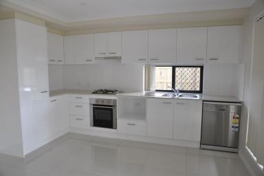 Unit Leased - QLD - Wyreema - 4352 - MODERN 2-BEDROOM UNIT IN A SOUGHT AFTER SUBURB  (Image 2)