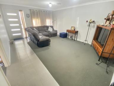 House For Sale - NSW - Leeton - 2705 - APPEALING FIRST HOME  (Image 2)