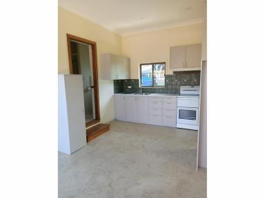 Unit Leased - NSW - Forster - 2428 - BEDSIT WITH ELECTRICITY & WATER INCLUDED  (Image 2)