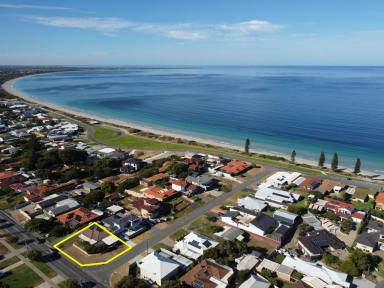 House Leased - WA - Safety Bay - 6169 - Lease Pending  (Image 2)