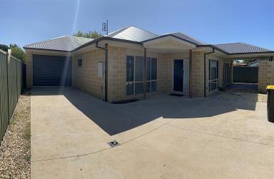 Unit Leased - VIC - Mansfield - 3722 - Stylish and Comfortable Three-Bedroom Unit for Rent  (Image 2)
