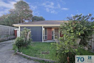 Unit Leased - VIC - Cranbourne North - 3977 - Immaculately presented 2 bedroom property  (Image 2)