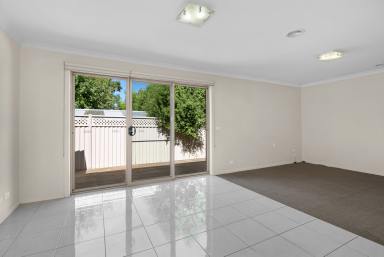 House Leased - VIC - Redan - 3350 - Neat As A Pin 3 Bedroom Townhouse!  (Image 2)