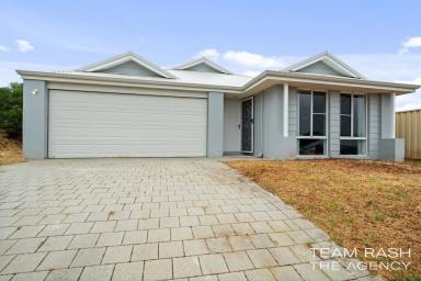 House Sold - WA - Dawesville - 6211 - Modern Living Awaits at 5 Newell Place, Dawesville  (Image 2)