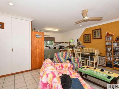 Unit For Sale - QLD - Cardwell - 4849 - A SLICE OF COASTAL LIFE IN CARDWELL  (Image 2)