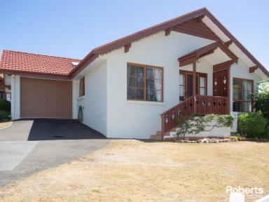 House For Sale - TAS - Grindelwald - 7277 - Sunny Villa Unit in Retirement Community  (Image 2)