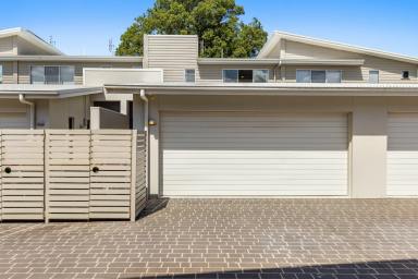 House Sold - QLD - East Toowoomba - 4350 - Luxurious Living Atop The Range!  (Image 2)