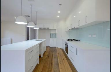 Townhouse Leased - VIC - Mentone - 3194 - SPARKLING NEW | PERFECT LOCATION  (Image 2)