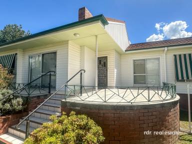House For Sale - NSW - Inverell - 2360 - THE CHARMS OF YESTERYEAR  (Image 2)