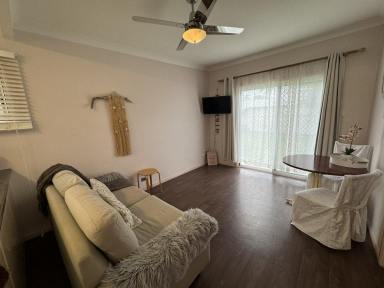Unit Leased - NSW - Old Bar - 2430 - BEACHFRONT BLISS - ONE BEDROOM FULLY FURNISHED FLAT  (Image 2)