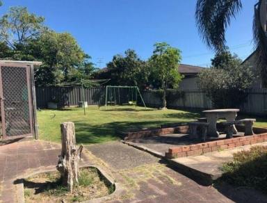House Leased - NSW - Kahibah - 2290 - 3 Bedroom Home in sought after location  (Image 2)