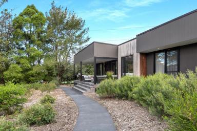House Sold - NSW - Berry - 2535 - "Waratah Park" Berry  (Image 2)
