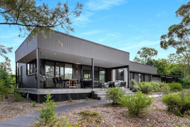 House For Sale - NSW - Berry - 2535 - "Waratah Park" Berry  (Image 2)