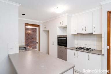 House Leased - NSW - Glenfield Park - 2650 - GLENFIELD DELIGHT  (Image 2)