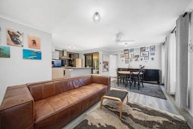 House Sold - WA - Aveley - 6069 - EASY, BRIGHT AND BREEZY!  (Image 2)