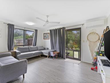 House For Sale - QLD - Toogoom - 4655 - GREAT LOCATION AMAZING 1ST HOME!  (Image 2)