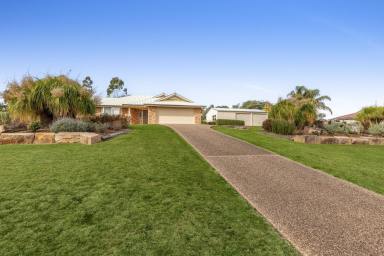 House Leased - QLD - Glenvale - 4350 - Stunning 4-Bedroom Home with 4-Car Garage Shed in quiet cul-de-sac  (Image 2)
