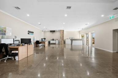 Office(s) For Sale - VIC - East Bendigo - 3550 - TENANTED OFFICE/SHOWROOM IN HIGHLY VISIBLE EAST BENDIGO LOCATION  (Image 2)