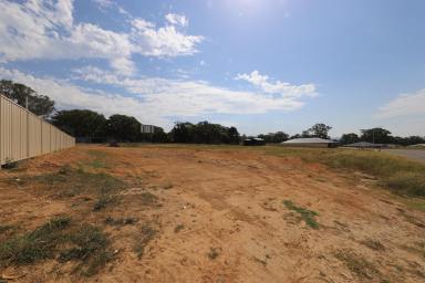 Residential Block For Sale - NSW - Tumut - 2720 - Building Block!  (Image 2)