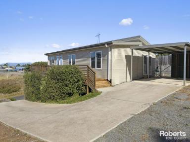 House Leased - TAS - Swansea - 7190 - Welcoming And Modern  (Image 2)